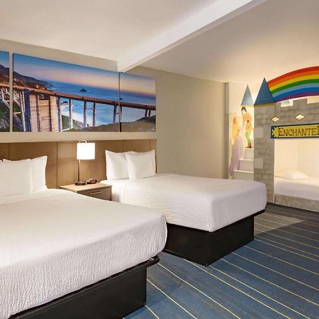 Days Inn&Suites by Wyndham Anaheim At Disneyland Park Exterior foto