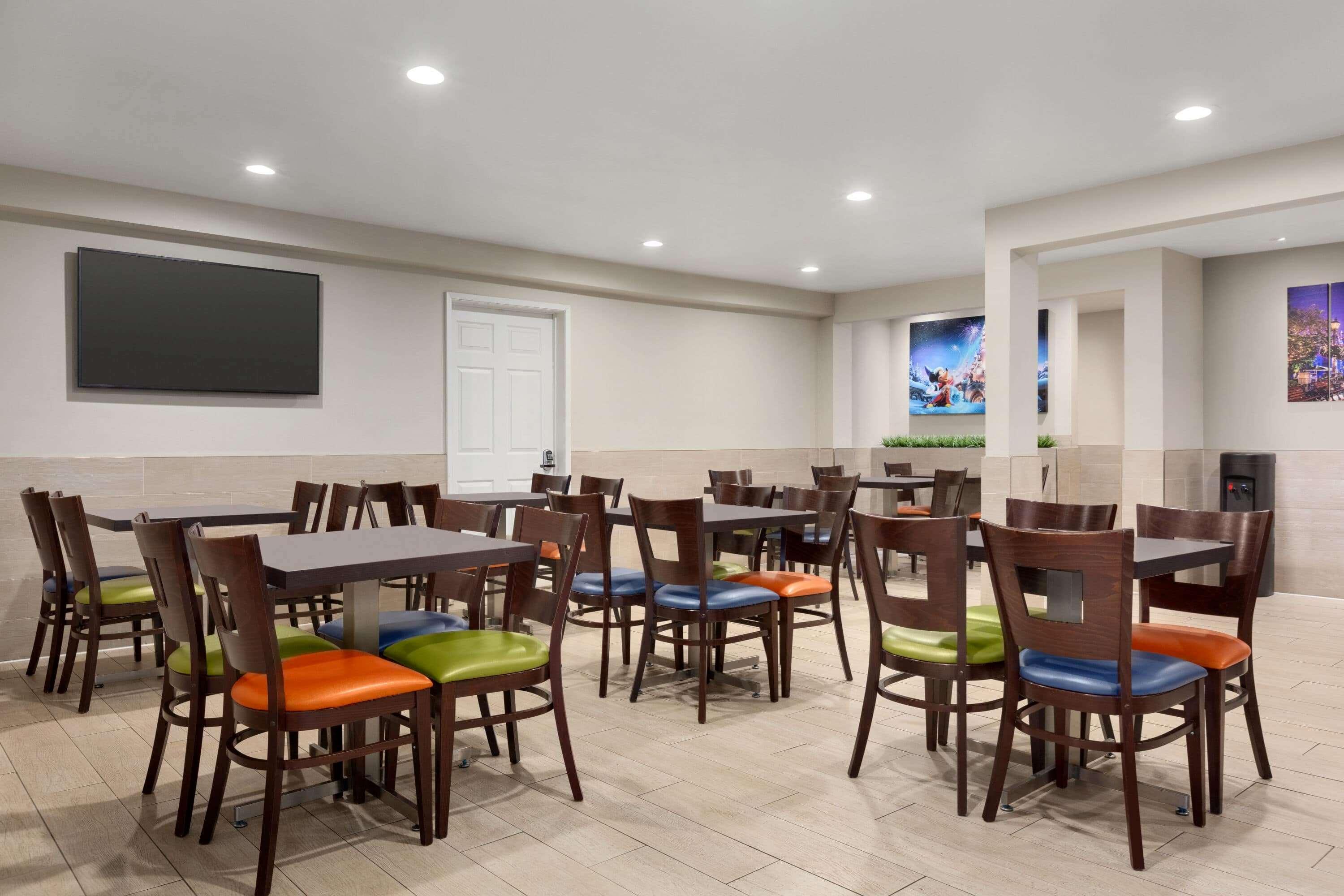 Days Inn&Suites by Wyndham Anaheim At Disneyland Park Exterior foto