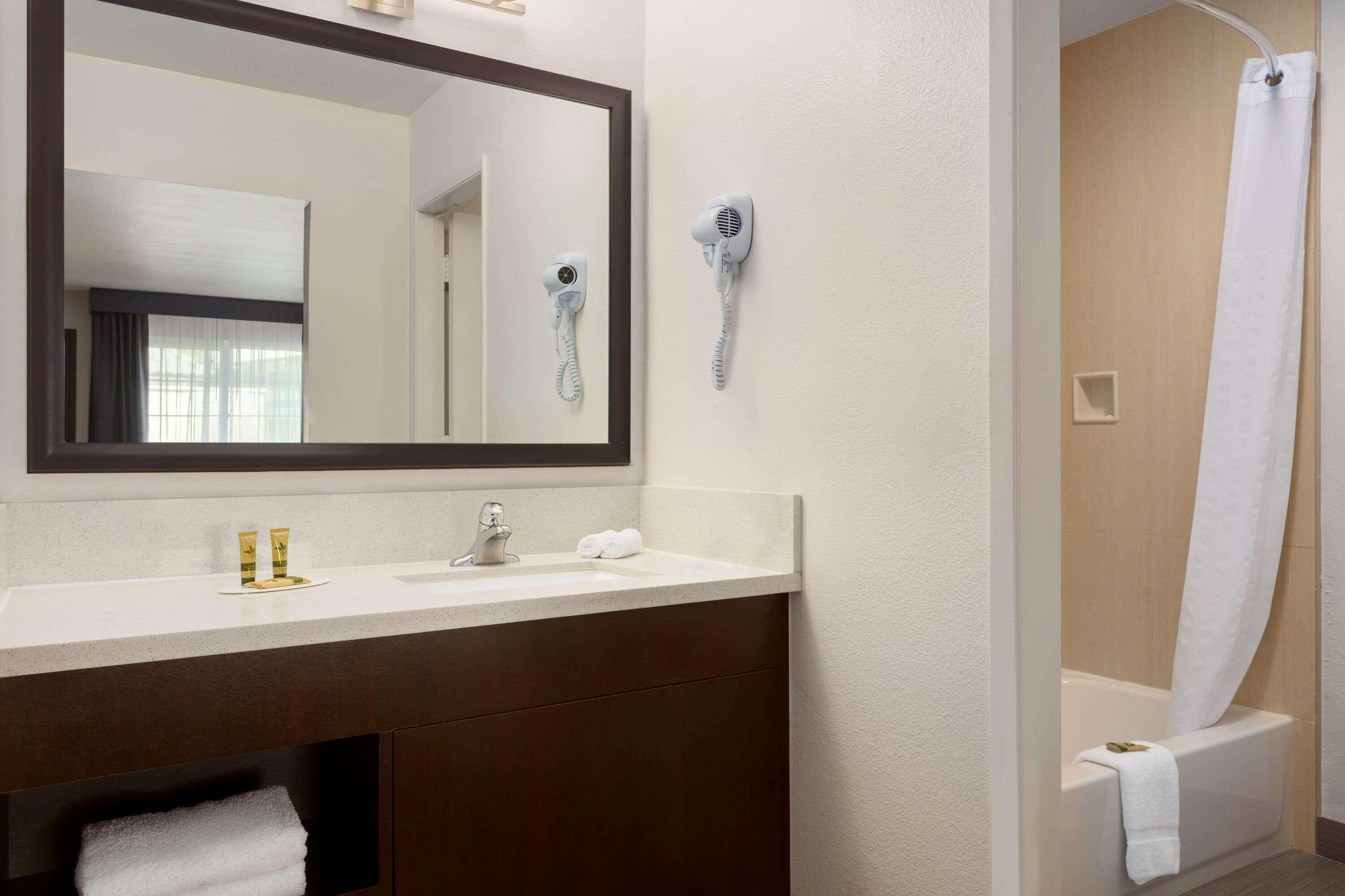 Days Inn&Suites by Wyndham Anaheim At Disneyland Park Exterior foto